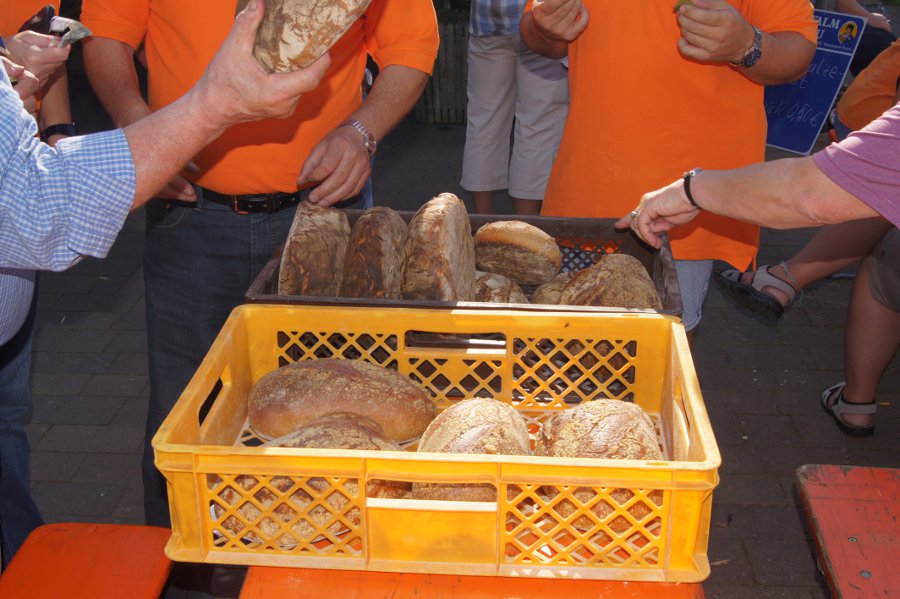 frisches Brot aus unserem Backhaus