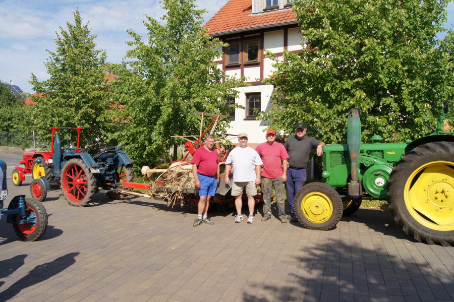 Das Oldtimerteam Walterbrck mit seinen historischen Landmaschinen