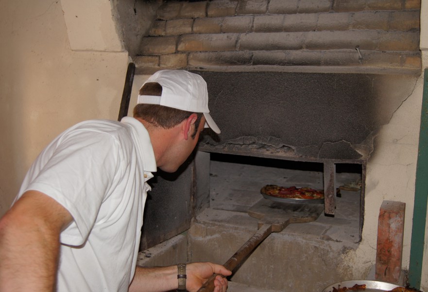 Im Backhaus wird Brot gebacken wie frher