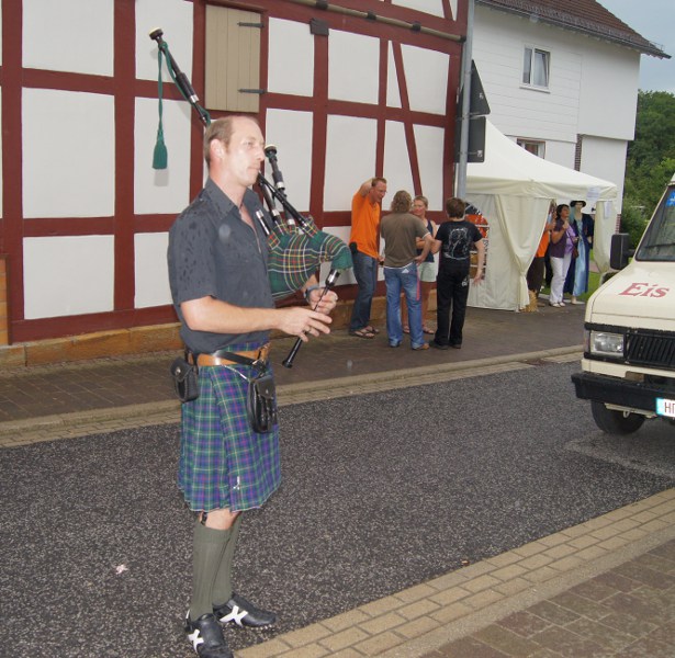 Am Whisky-Stand Degelow gab es auch Dudelsack-Musik