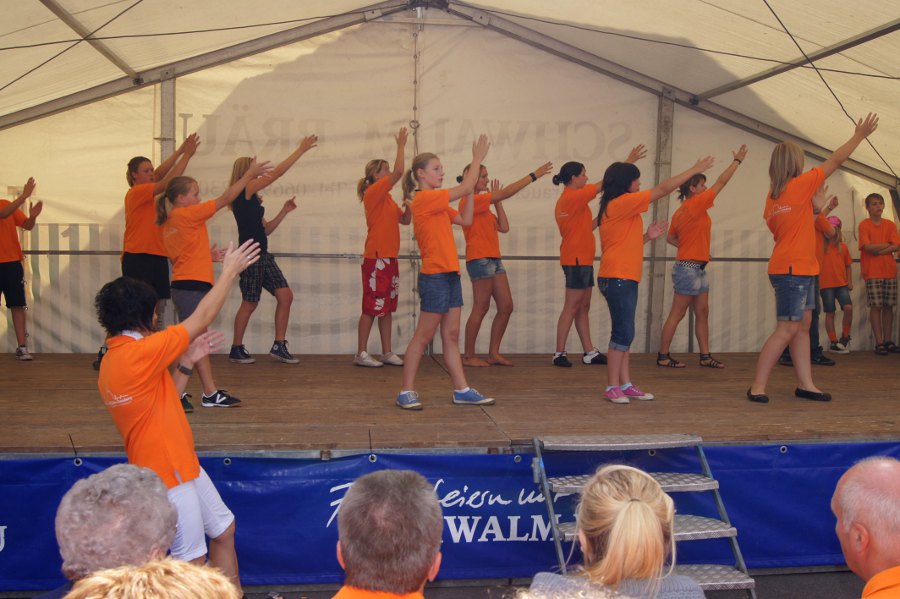 Flashmob unter der Leitung von Karin Schtz