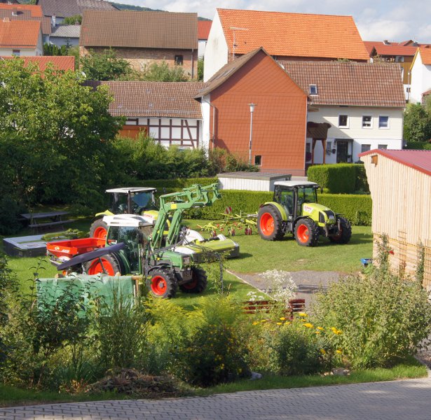 Neben alten gibt es auch moderne Landmaschinen zu bestaunen