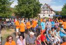 der Dorfplatz war den ganzen Tag ber mit Menschen gefllt