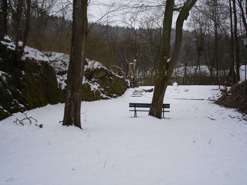 der Burggraben mit der Freilichtb�hne im Winter