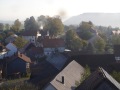 Blick auf Densberg vom Kirchturm an einem dunstigen Morgen